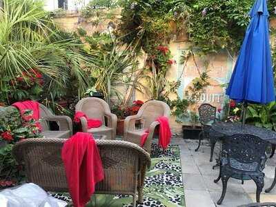 Le Quecumbar & Brasserie