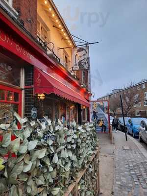 Le Quecumbar & Brasserie