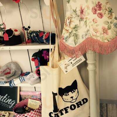 Truly Splendid Vintage Tearoom