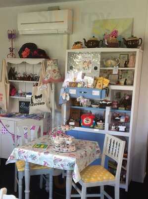 Truly Splendid Vintage Tearoom