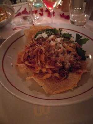 Fino's Bar & Restaurant