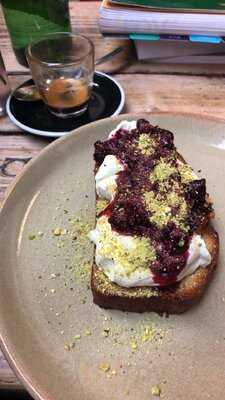 Brickwood Coffee & Bread