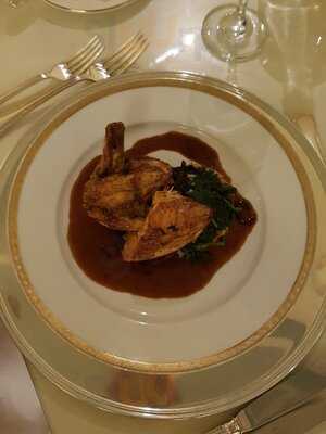 Peridot Restaurant At The Bentley Hotel