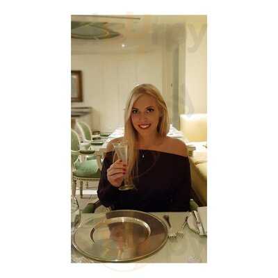 Peridot Restaurant At The Bentley Hotel