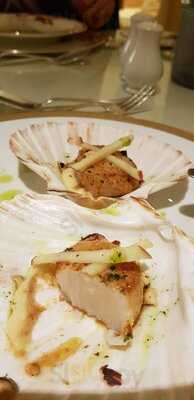 Peridot Restaurant At The Bentley Hotel