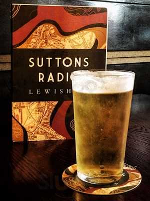 Suttons Radio