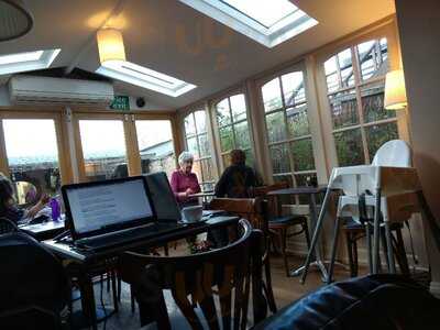 Cinnamon On The Lane