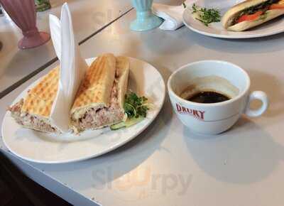 Cinnamon On The Lane