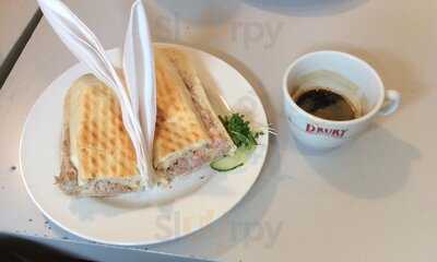 Cinnamon On The Lane