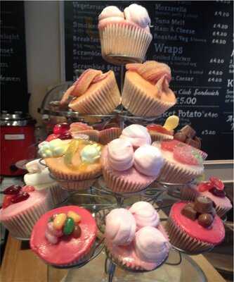 Cinnamon On The Lane