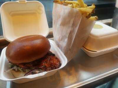 Singtong Burger House