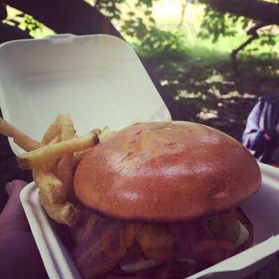 Singtong Burger House