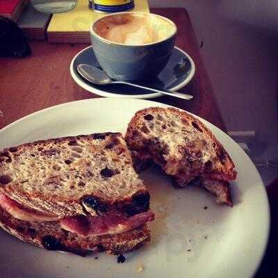 The Pigeon Hole Cafe