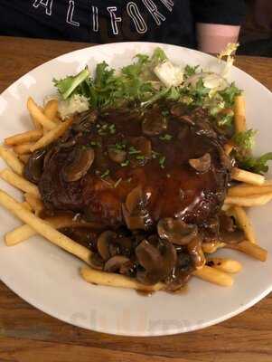 Katzenjammers Bierkeller & Restaurant