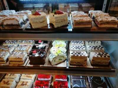 Louis Hungarian Patisserie - Hampstead