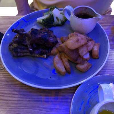 Roba Bar & Restaurant