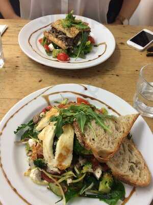 Long White Cloud Cafe