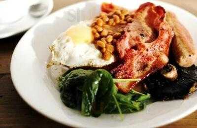 Long White Cloud Cafe