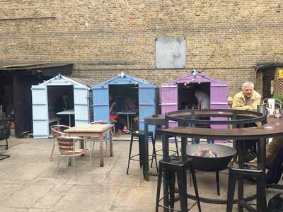 The Fence, Farringdon