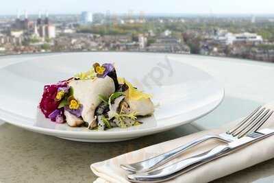 The Club Room At Jumeirah Carlton Tower