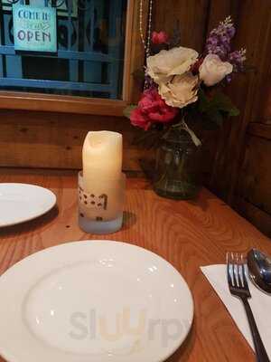 Thai At Oasis Restaurant