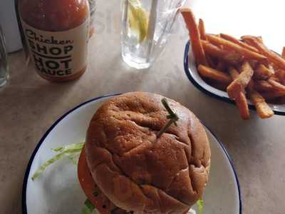 Chicken Shop / Dirty Burger