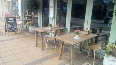 Chicken Shop / Dirty Burger