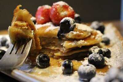 Lws Bakery & Restaurant