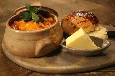 Lws Bakery & Restaurant