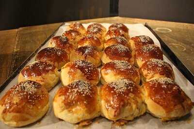 Lws Bakery & Restaurant