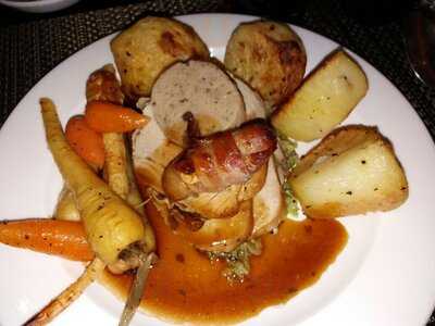 113 Restaurant And Bar