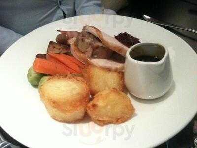 113 Restaurant And Bar