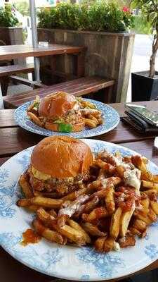 Burger Craft At The White Ferry