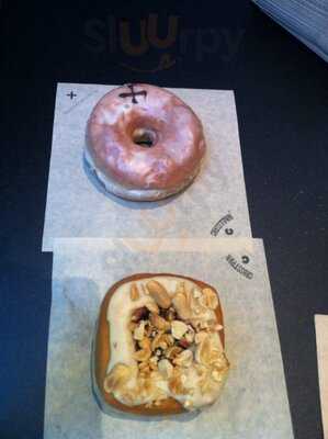 Crosstown Victoria - Doughnut & Coffee Bar