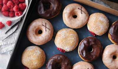 Crosstown Victoria - Doughnut & Coffee Bar