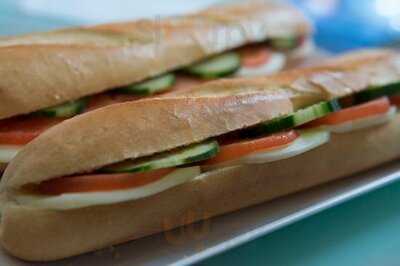 Cakes And Gateau Cafe La Maison