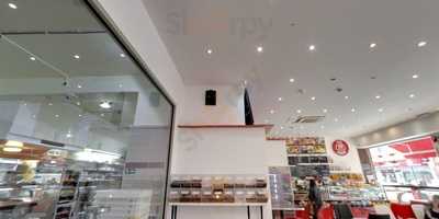 Cakes And Gateau Cafe La Maison