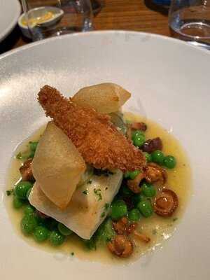 Gezellig Restaurant & Bar