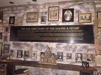 Magpie & Stump