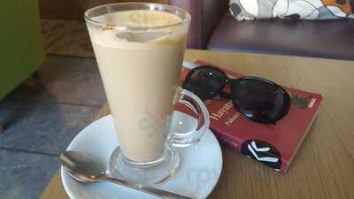 Munure's Cake Cafe Shop