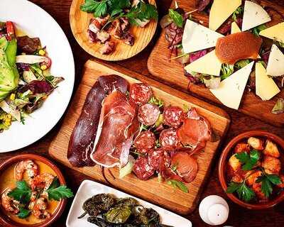 La Vina Tapas Bar & Restaurant