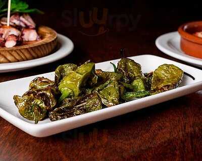 La Vina Tapas Bar & Restaurant