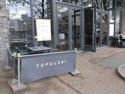Topolski Bar And Cafe