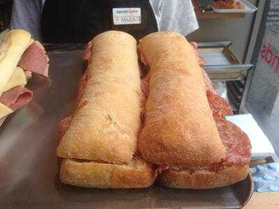 Apostrophe - St Paul's Churchyard