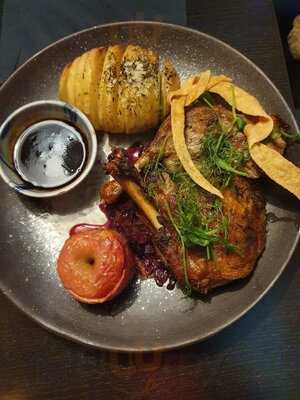 Smooch Restaurant And Cocktail Bar