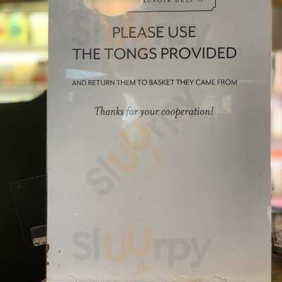 The De Beauvoir Deli Shop And Takeaway