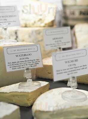 The De Beauvoir Deli Shop And Takeaway