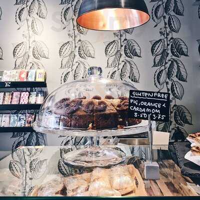 Derosier Chocolate And Coffee