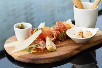 The Pad Restaurant & Bar At The Crowne Plaza London