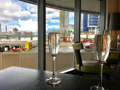The Pad Restaurant & Bar At The Crowne Plaza London